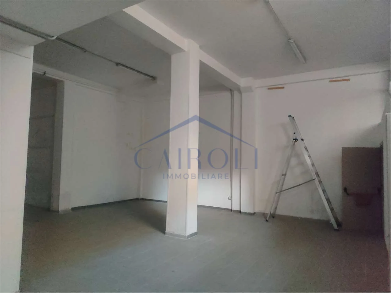 Locale comm.le ampio via perotti a Lecce - foto 10